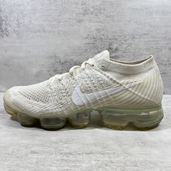 Nike Air Vapormax Flyknit Running Shoes - Women's Size 9.5 - Picture 1 of 10